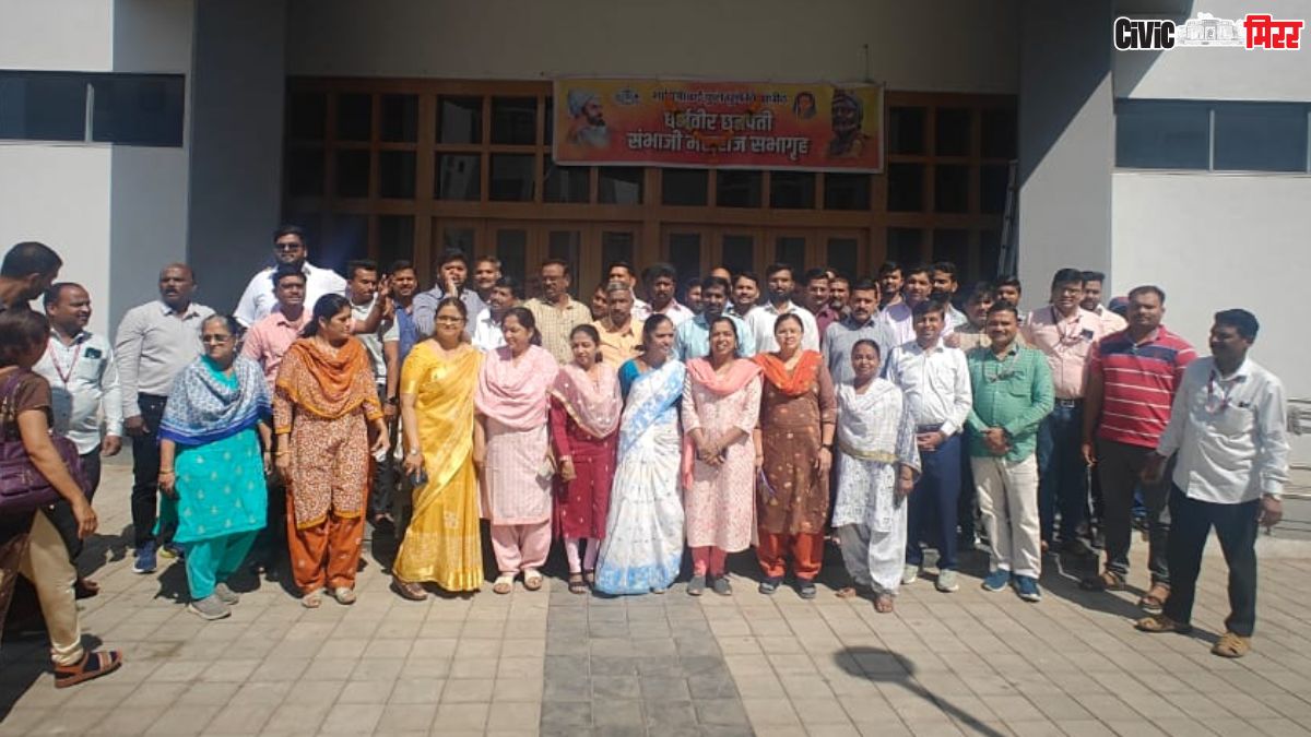 Iravati Karve Social Sciences Complex, Chhatrapati Sambhajiraje Maharaj, सावित्रीबाई फुले पुणे विद्यापीठ,  इरावती कर्वे सामाजिक शास्त्र संकुलन, धर्मवीर छत्रपती संभाजी महाराज 
